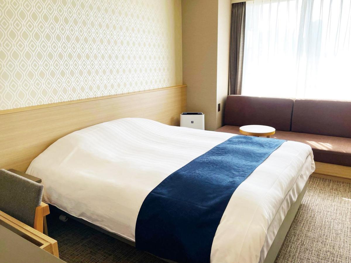 Hotel Abest Grande Takatsuki Buitenkant foto
