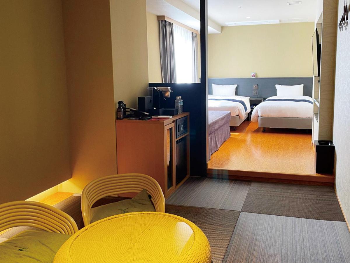 Hotel Abest Grande Takatsuki Buitenkant foto